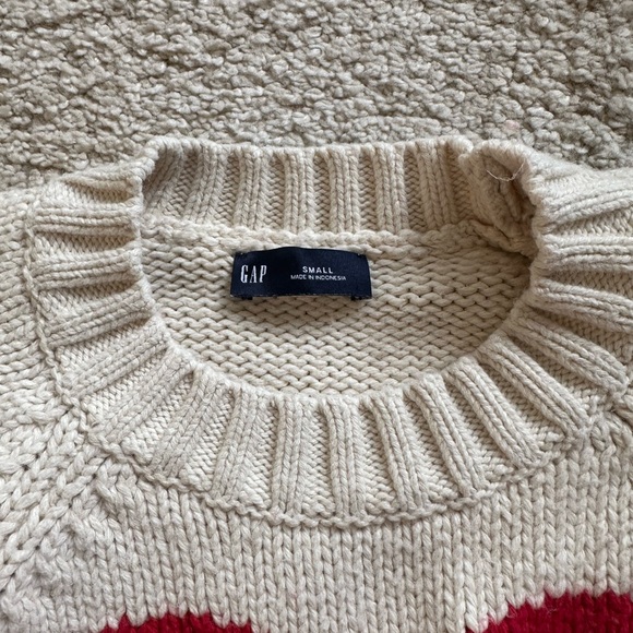 GAP relaxed balloon sleeve heart sweater - Picture 2 of 4